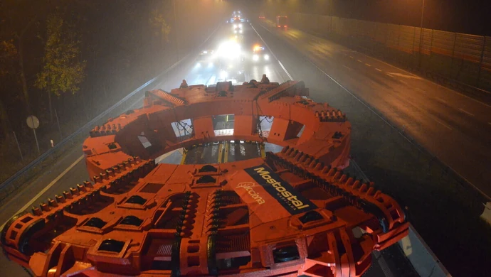 500-tonowy "cukierek" już pod Piotrkowem