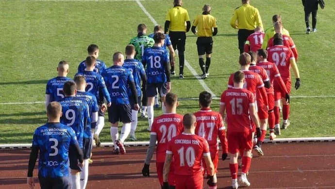 Derby dla Włókniarza. Lider wciąż niepokonany