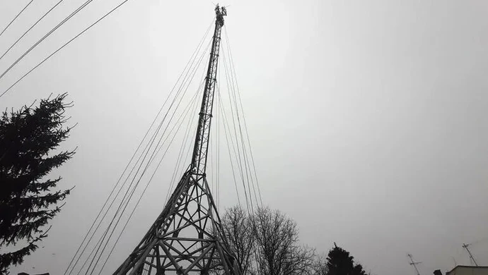 Co z budową masztu przy ul. Jeziornej w Piotrkowie?