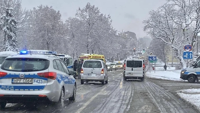 16-latka potrącona na pasach w Piotrkowie