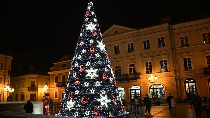 10-metrowa choinka rozbłyśnie w Piotrkowie