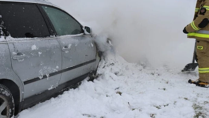 Pożar osobówki w Sulejowie