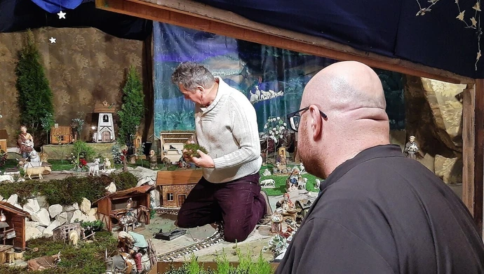 Szopka u Bernardynów nabiera kształtów