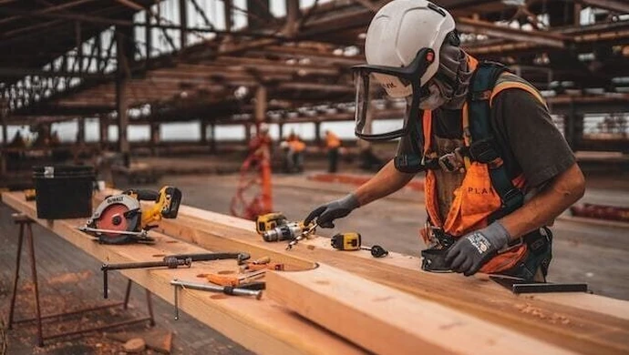 Ubrania robocze. Odzież robocza i ochronna BHP