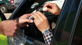 Jeden staranował ogrodzenie, drugi miał ponad 4 promile