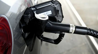 Müller: od 1 lutego możliwa obniżka cen benzyny o 70 gr na litrze, a autogazu o 40 gr