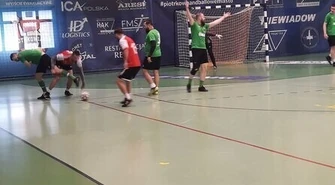 Eko Luk urywa punkty faworytom