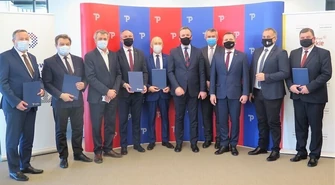 Razem po dodatkowe 200 milionów złotych