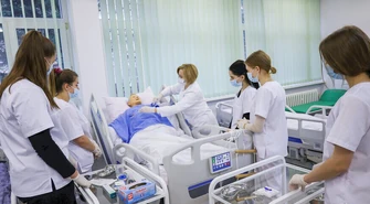 Pielęgniarstwo, i nie tylko &#8211; Uniwersytet Jana Kochanowskiego w Piotrkowie rośnie w siłę