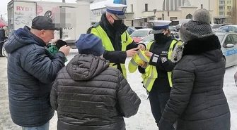 Wnuczku, wnuczko zadbaj o babcię i dziadka