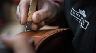 Wielki Shoe &#8211; warsztat zajmujący się kompleksową renowacją obuwia. Podaruj swoim butom drugie życie