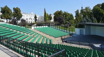 Piotrkowskie &#8222;jajo&#8221; dawniej i dziś