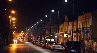 Ulica Słowackiego z nowym oświetleniem