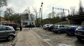 Ucywilizują parkowanie przy wiadukcie