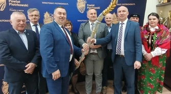 Symbolicznie przekazali dożynkowy kłos