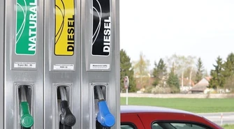 Majówkowe wyjazdy uderzą po kieszeni