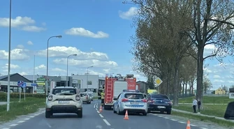 Zderzenie trzech osobówek na Łódzkiej (ZDJĘCIA)