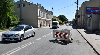 Regulują wysokość studzienek. Mogą występować utrudnienia