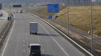A1: będą malować pasy na jezdni