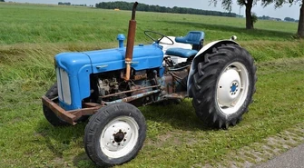 Traktorzysta wjechał do rowu. Był pijany