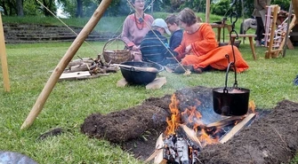 Historycznie na UJK. Znów powstała Wioska Wikinga (zdjęcia)
