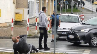 Potrącenie rowerzysty na Sienkiewicza. Policjant zawieszony