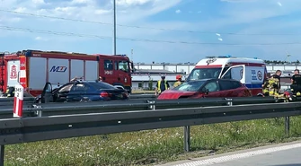 Groźny wypadek na S8. 5 osób rannych (ZDJĘCIA+FILM)