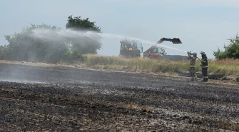 Pożar kombajnu w Nowej Wsi w gminie Sulejów [ZDJĘCIA]