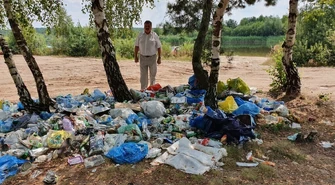Tak śmiecą odwiedzający zalew w Cieszanowicach (ZDJĘCIA)