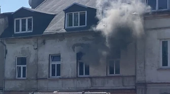 Pożar w kamienicy przy mediatece (ZDJĘCIA)