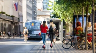 Piesi, rowerzyści i transport publiczny - priorytety miejskiej mobilności