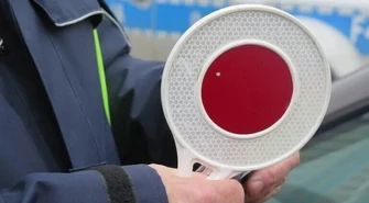 Policjant w stanie po użyciu alkoholu zatrzymany...przez policjantów