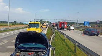 Zderzenie ośmiu aut na S8. Droga była całkowicie zablokowana