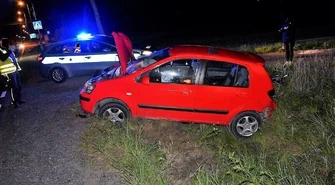 Pijany ukradł samochód w Piotrkowie i rozbił się za Kanadą