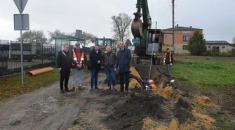 Rozbudowują kanalizację w Czarnocinie