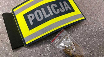 Piotrków: 13-latek sprzedał narkotyki 14 i 15-latkowi