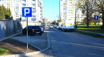 Kolejne miejsca parkingowe w Piotrkowie