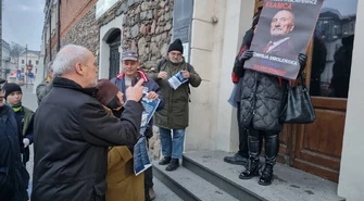 Marszałek senior moralizuje i poucza