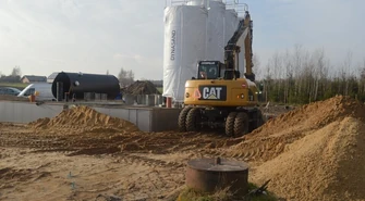 Pracują mimo trudnych warunków pogodowych