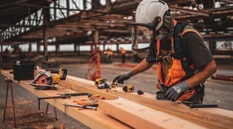 Ubrania robocze. Odzież robocza i ochronna BHP