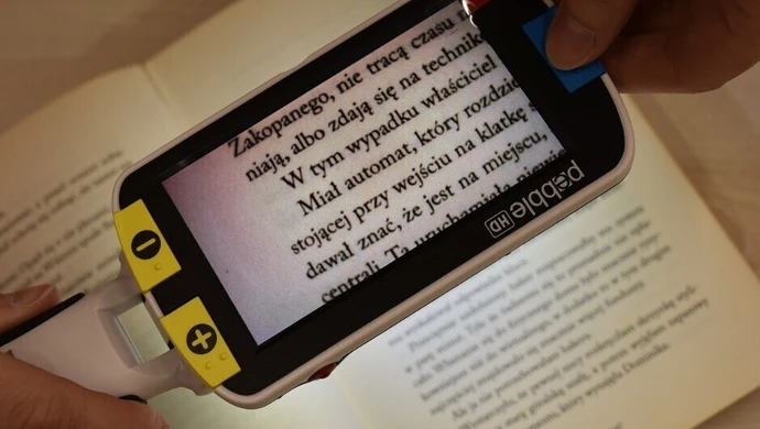 Piotrkowska biblioteka zakupiła... lupy