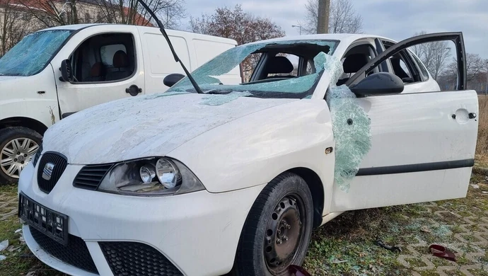 Kolejne wraki na piotrkowskim parkingu (ZDJĘCIA)