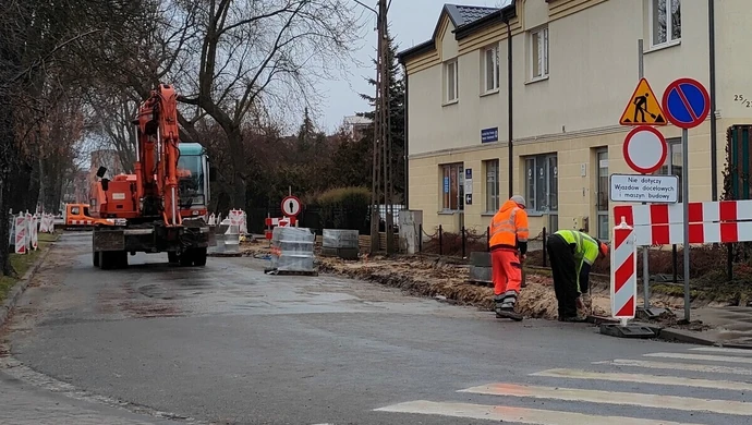 Remontują Reymonta. Powstaną miejsca parkingowe?