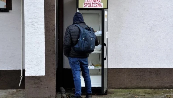 Nie marnuj jedzenia. Podziel się z potrzebującymi