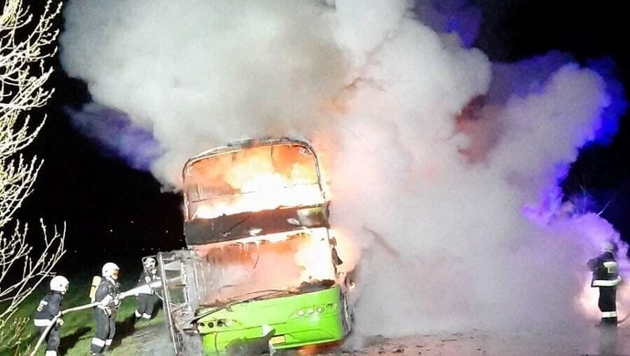 Pod Wolborzem spalił się autobus