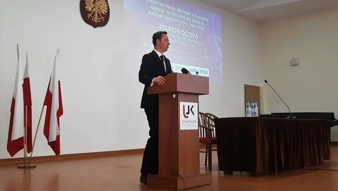 Debata o obronności w filii UJK