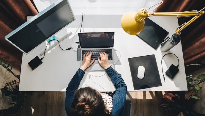 Sprawdź zawody przyszłości i dowiedz się, jakie są trendy na rynku pracy