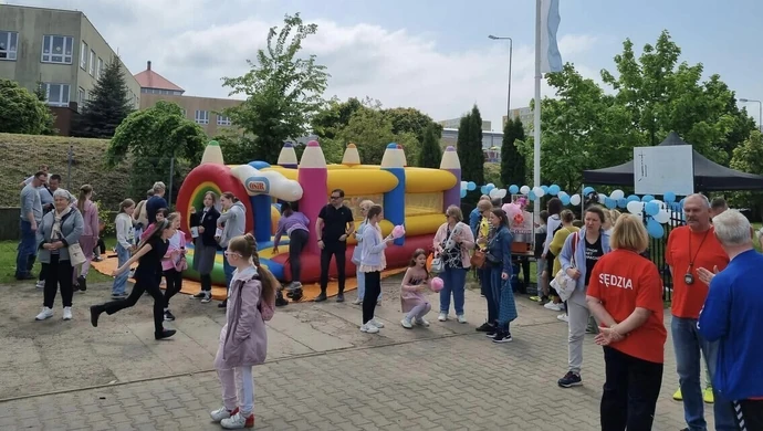 Świętowali i pomagali