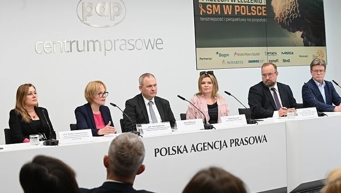 Zaburzenia czucia, przewlekłe zmęczenie: pierwsze objawy SM mogą być dyskretne