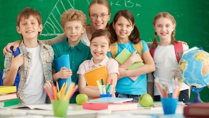 Jak podziękować nauczycielom na koniec roku? [SONDA]